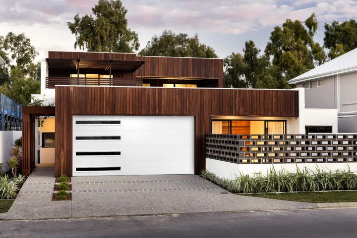 AP200N garage door shown on a home