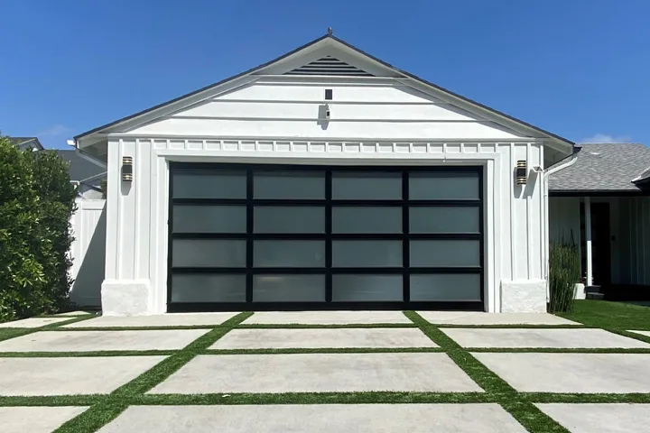 Raynor StyleView garage door shown on a home
