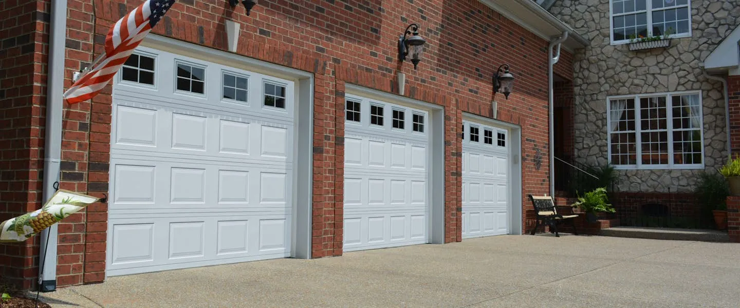 Pro Safe 2100 garage door shown on a home